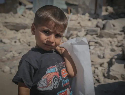 الصدقة الجارية للوالدين المتوفين: كيف يصل الأجر إليهما ؟